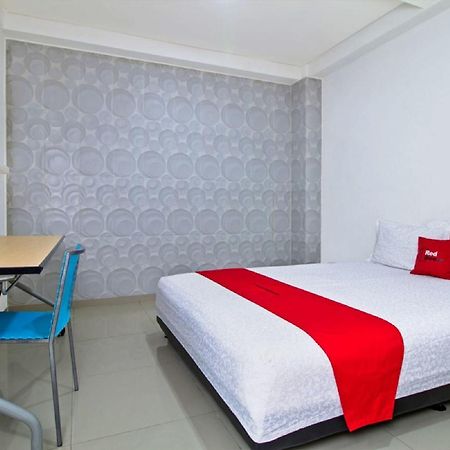 Reddoorz @ Pulomas Hotell Jakarta Eksteriør bilde