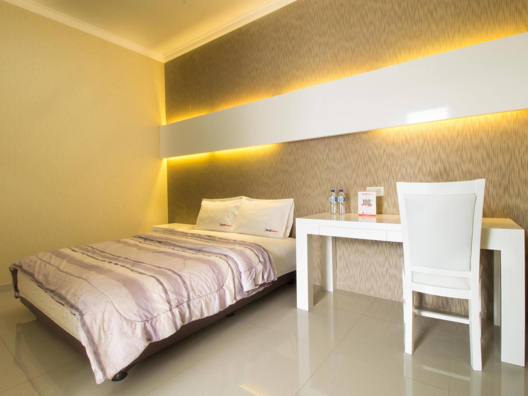 Reddoorz @ Pulomas Hotell Jakarta Eksteriør bilde